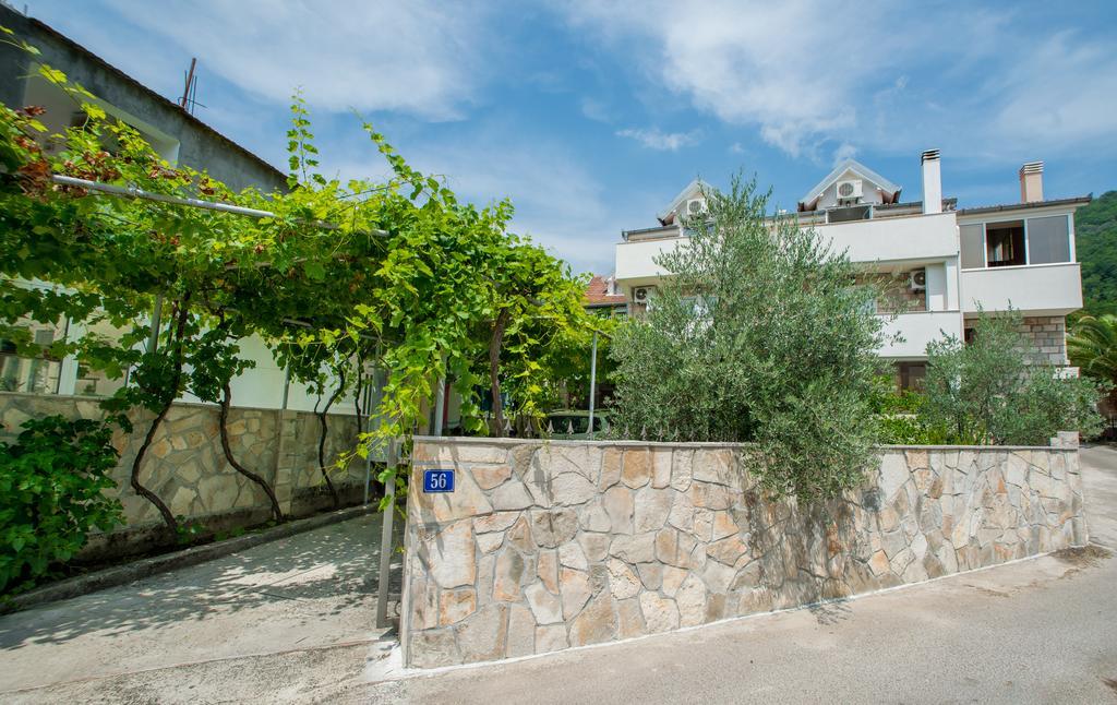 Apartmani Krgusic Tivat Kültér fotó