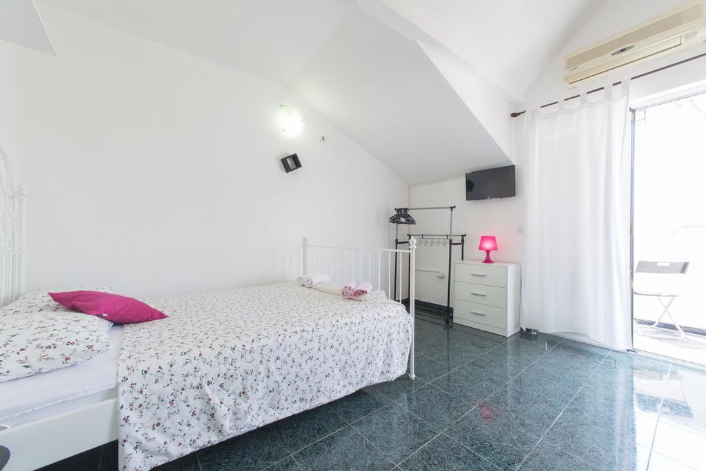 Apartmani Krgusic Tivat Kültér fotó