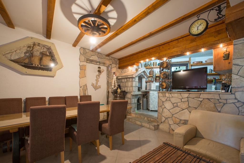Apartmani Krgusic Tivat Kültér fotó