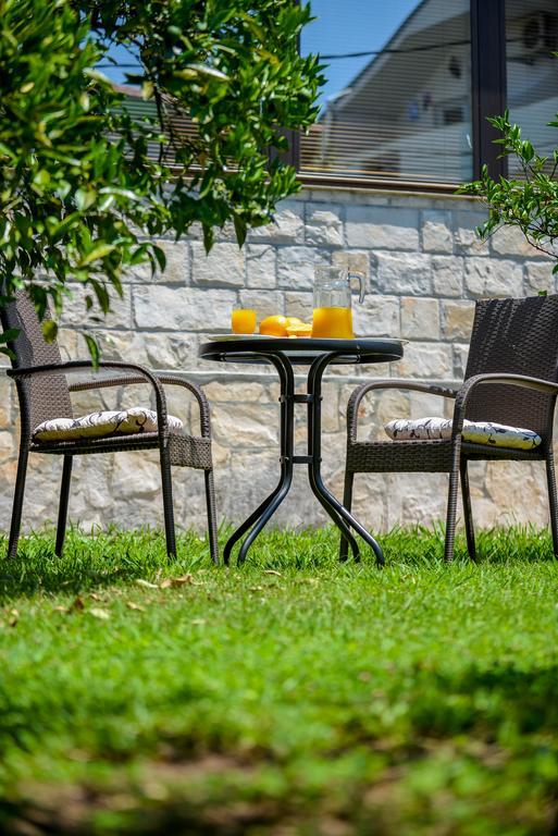 Apartmani Krgusic Tivat Kültér fotó